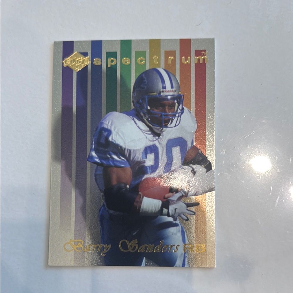 Spectrum Trading Card - Blue and White of Barry Sanders 1998 mint 7/25